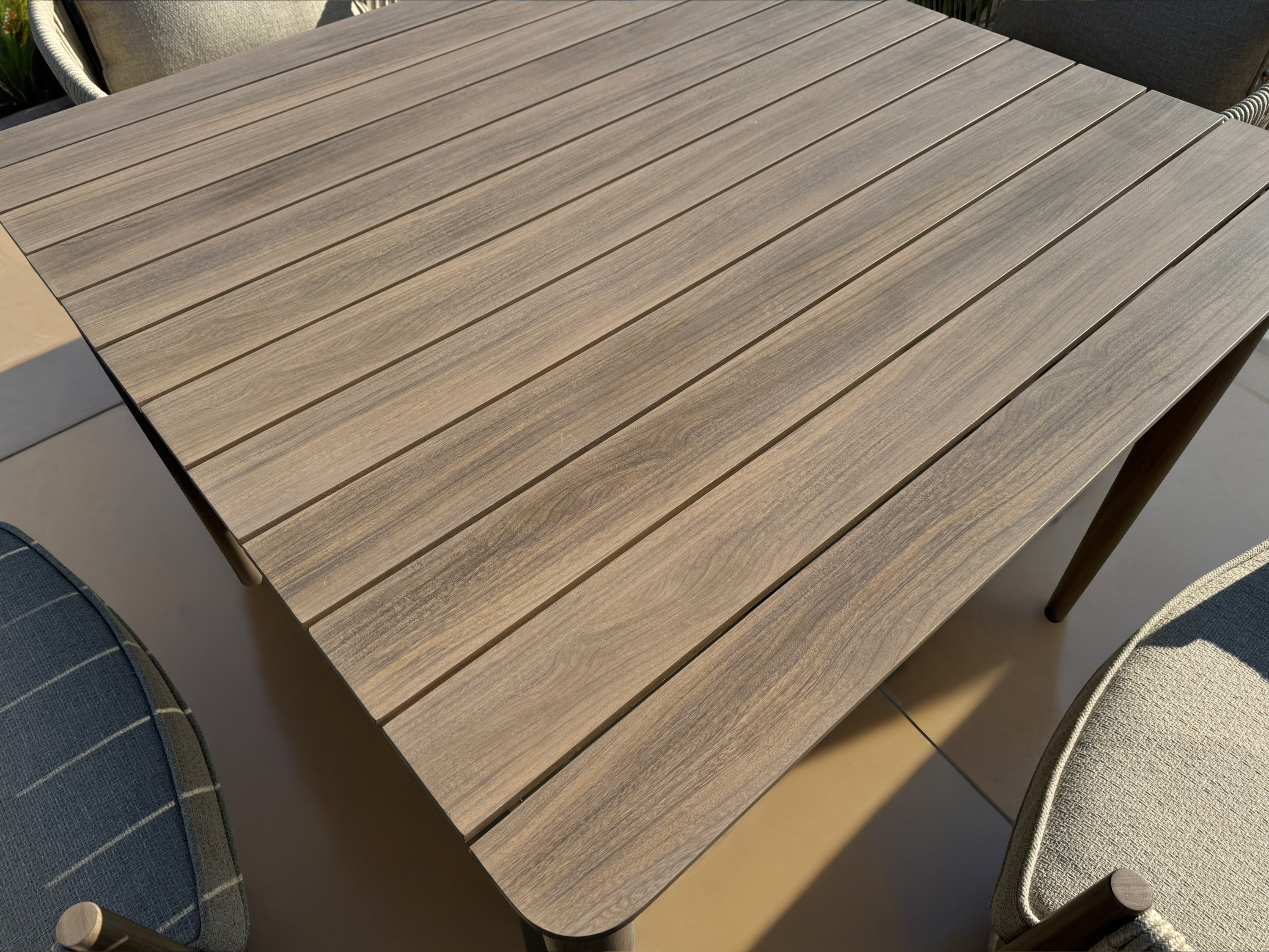 Bali 5-Piece Brown Wood-look Aluminum Outdoor Dining Table Set with a Square Dining Table and Cast Natural Cushions